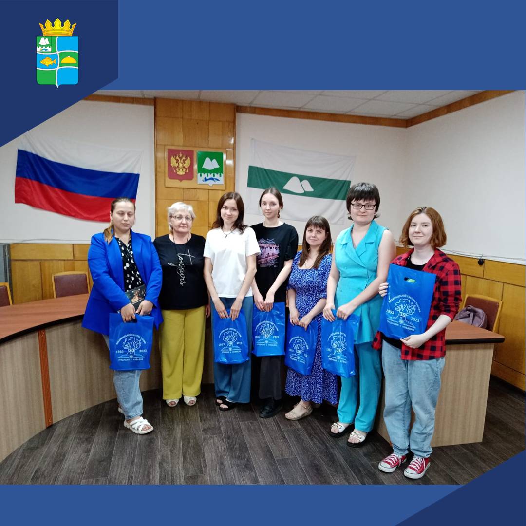 Председатель территориальной избирательной комиссии Елена Горченева провела блиц-турнир на знание избирательного права среди работающей молодёжи.