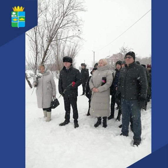 Накануне Дня защитника Отечества в Макушинском Районном Доме культуры состоялось праздничное мероприятие «Солдатам России посвящается…». Накануне Дня защитника Отечества в Макушинском Районном Доме культуры состоялось праздничное мероприятие «Солдатам России посвящается…».