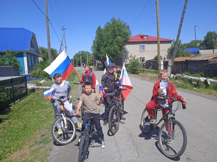 12 июня в Макушинском муниципальном округе, в День России состоялся велопробег.