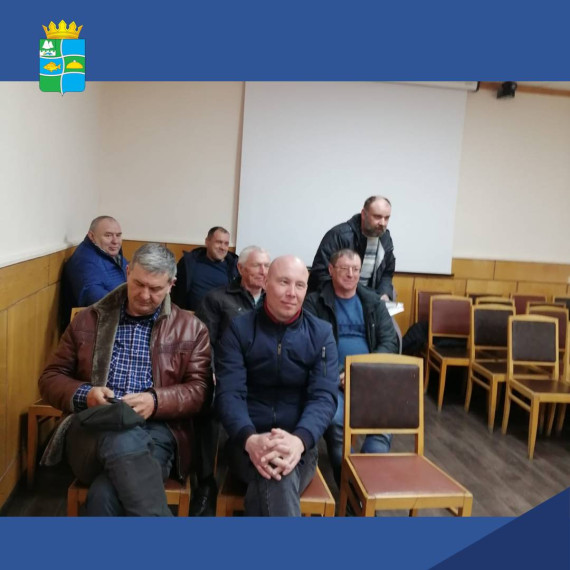 Глава округа Василий Пигачёв провел рабочее совещание с сельхозтоваропроизводителями Макушинского муниципального округа.