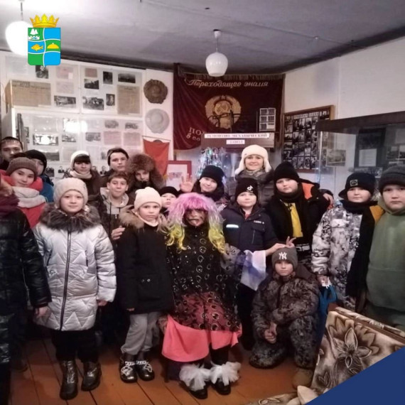 Глава округа Василий Пигачёв поблагодарил специалистов за проведение новогодних и рождественских мероприятий.