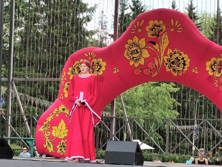 Макушинский муниципальный округ 25 июня участвовали в фестивале народного творчества&quot;В семье большой ,в семье единой&#039;в г.Кургане в Центральном парке культуры и отдыха.