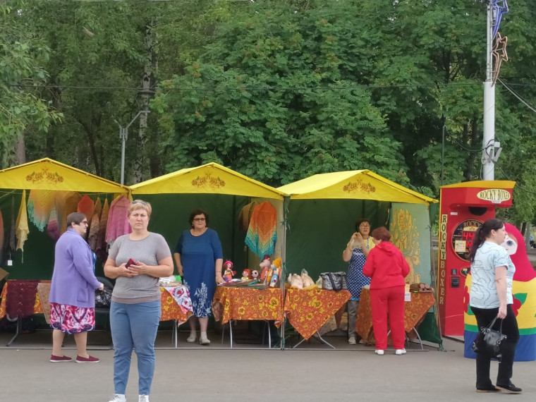 Макушинский муниципальный округ 25 июня участвовали в фестивале народного творчества&quot;В семье большой ,в семье единой&#039;в г.Кургане в Центральном парке культуры и отдыха.