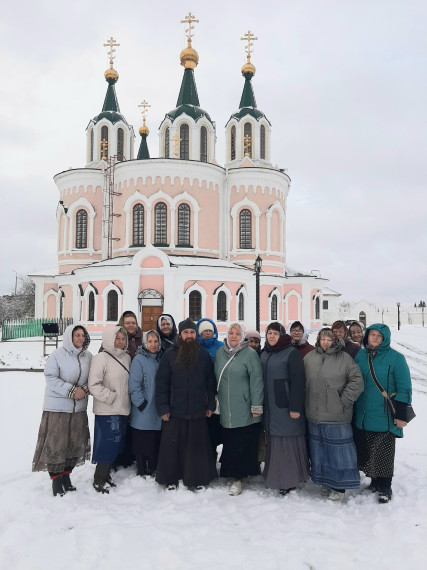 25-26 октября, группа активистов Макушинского Совета ветеранов посетила Далматовский монастырь.