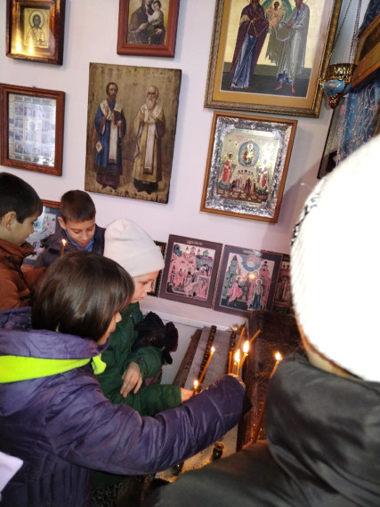 15 ноября ребята РДК из объединения &quot; Юный турист &quot; побывали на экскурсии в храме Архангела Михаила города Макушино.